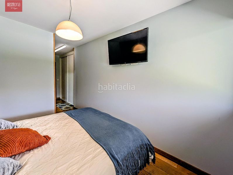 Foto 04cb7d64-7fe8-4c58-af6b-2764a597ac5e. Planta baixa amb calefacció aparcament piscina a Santander