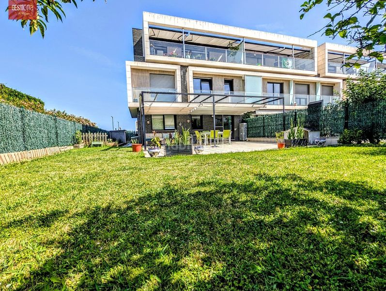 Foto 5781250c-5860-43e1-b0e7-c2c3cbfb12f9. Planta baixa amb calefacció aparcament piscina a Santander