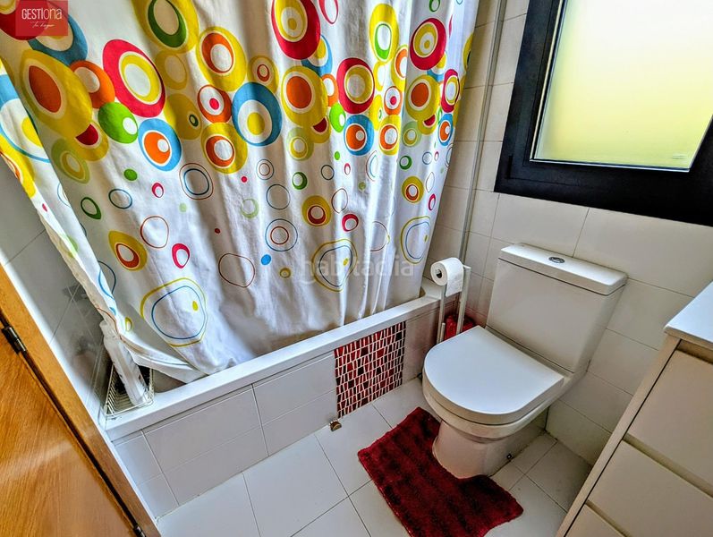 Foto f44f2cf1-ce87-4abc-9fde-195c57c0b5ca. Planta baixa amb calefacció aparcament piscina a Santander