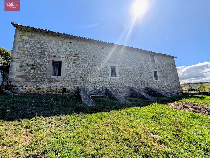 Foto d4a4ef9d-2577-4161-8464-5cad1d9daef7. Bauernhof mit parking in Santillana del Mar