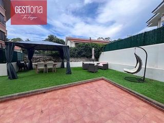 Piano terra in Ris. Exclusivo bajo con jardín privado a pocos pasos de la playa de r