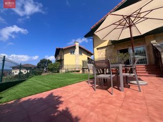 Casa bifamiliare in Arnuero
