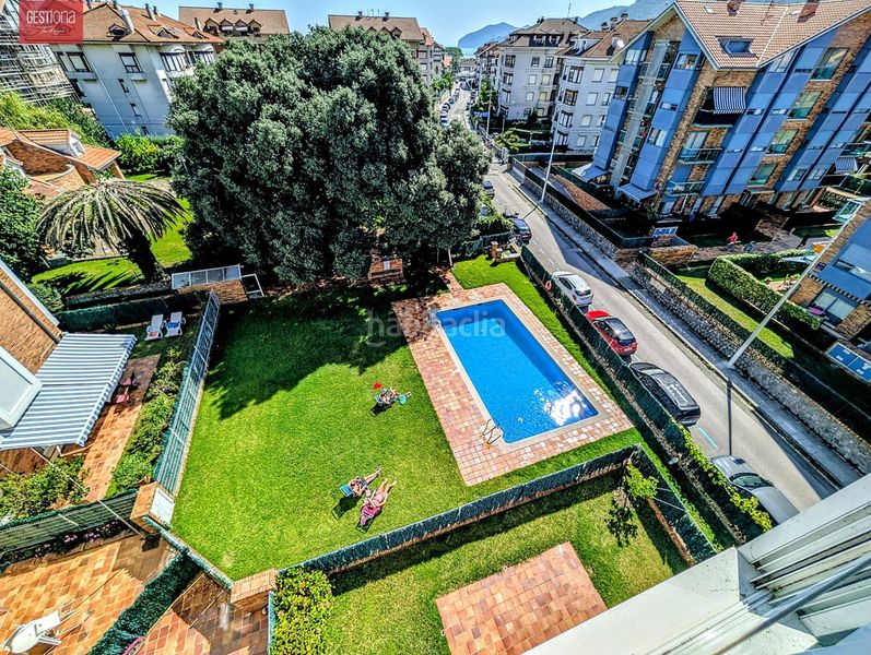 Foto a7d274fe-2648-4e95-9f90-3a626b23b379. Àtic amb calefacció aparcament piscina a Tregadín Noja