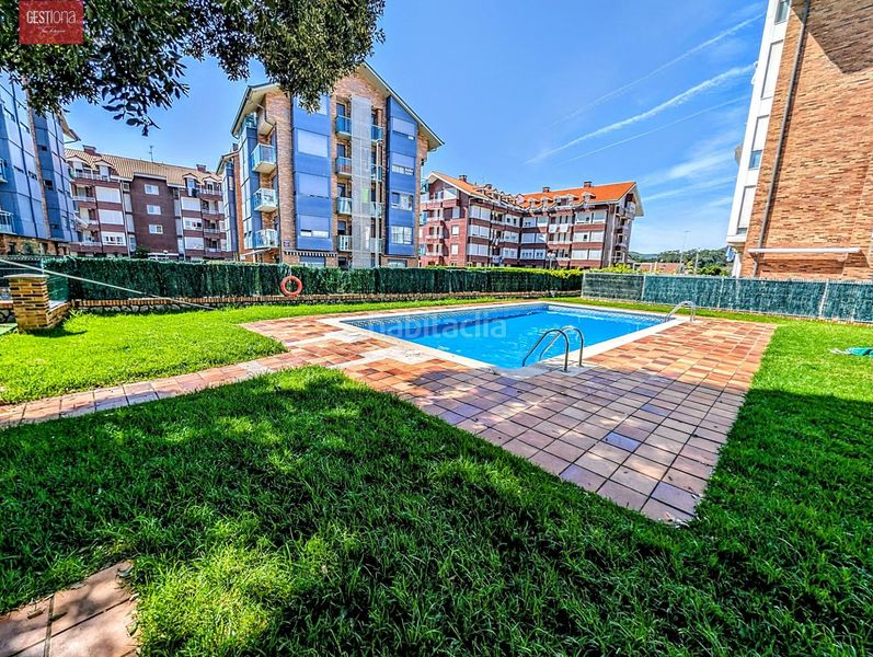 Foto b9d9695e-09b9-453f-bda2-803cff036938. Àtic amb calefacció aparcament piscina a Tregadín Noja