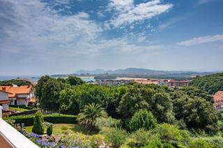 Chalet à Arnuero. Exclusividad!! con inmejorables vistas del mar y la montaña