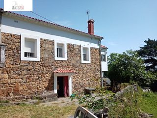 Casa bifamiliare in Riotuerto. Casa de piedra reformada, en plena naturaleza. riotuerto