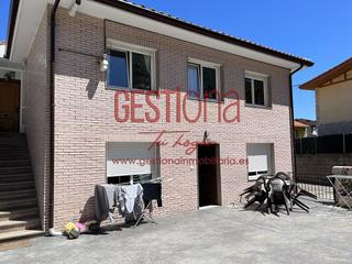 Casa a Helgueras. Oportunidad inversión tres viviendas en noja