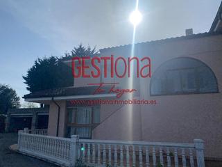 Maison à Arnuero. Vivienda unifamiliar a 2km de los arenales de noja