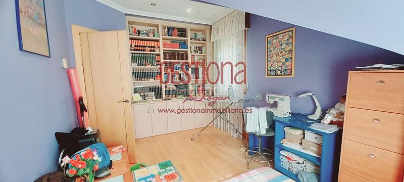 Foto 59d58eed-48e9-4e2d-983d-d04e70da21e4. Xalet amb calefacció aparcament piscina a Meruelo