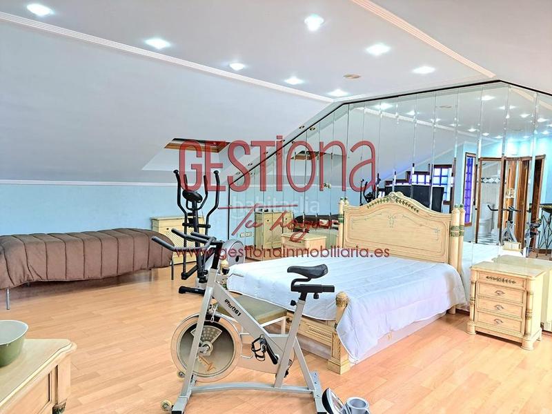 Foto cd916d5a-268a-4199-86c7-11f5d050218d. Casa bifamiliare con riscaldamento parcheggio piscina in Santa Cruz de Bezana