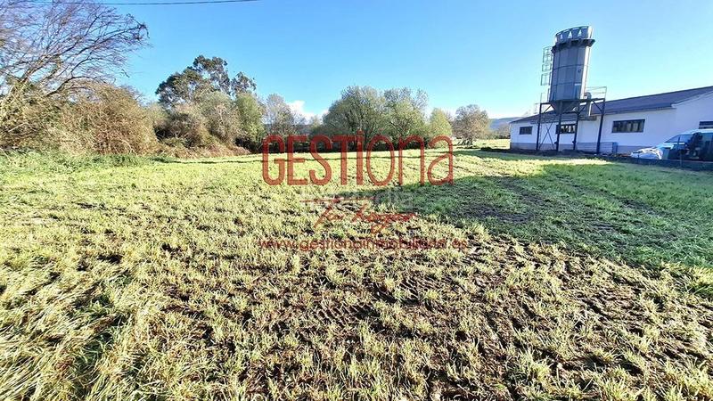 Foto 410d5f00-38d4-4876-b4e7-8c286a25e77a. Finca rústica a Renedo Piélagos