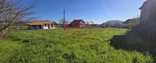 Terreny residencial a Arnuero. Terreno urbano. a 3 kilometros de la playa. castillo