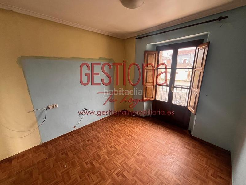 Foto 50f4fd12-d7d8-49a8-bc90-0fdd7db93645. Edificio se vende establecimiento en anero, cantabria en Ribamontán al Monte