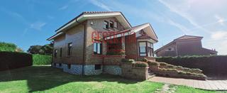 Xalet en Marina de Cudeyo. Majestuoso chalet independiente en otero. pontejos.