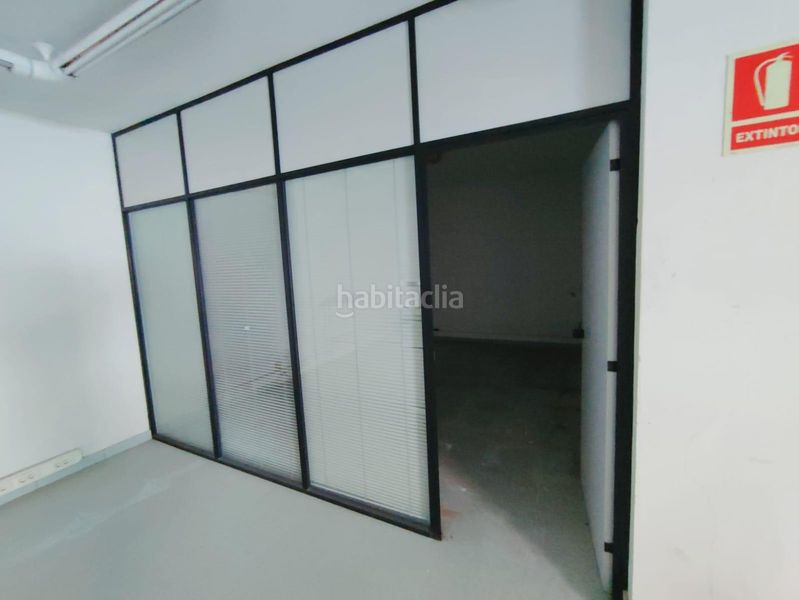 Foto a8f3354a-1a2b-4f01-b070-1cb2028dac6f. Bâtiment à usage industriel dans Betxí