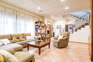 Maison à Betxí. Fantástica casachalet en betxi