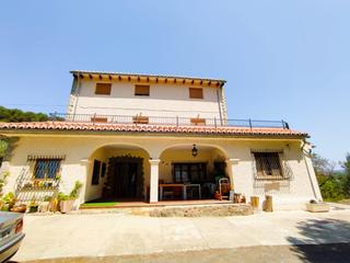 Mas à Benafer. Caserío en venta en benafer con licencia turística