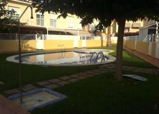 Casa adossada a Playa. Adosado en venta en el grao de burriana