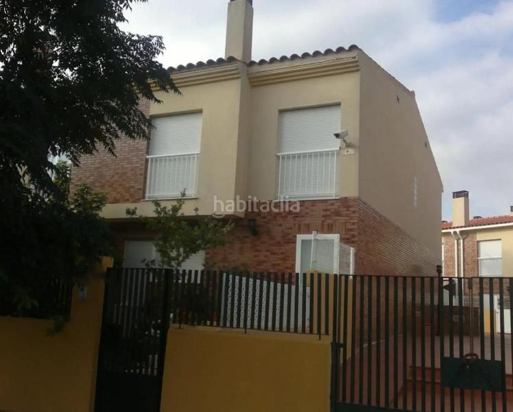 Foto 6318704d-a1ff-4139-9849-fe62b0dd6100. Casa adosada adosado en venta en el grao en Playa Burriana