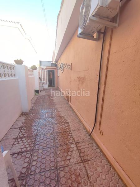 Foto 0c57fe3b-f770-447e-82b4-c045a1a12fdb. Chalet  con encanto a 300 metros del mar . en Burriana