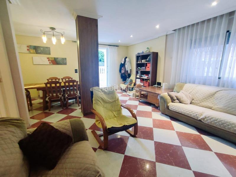 Foto b4b53fe3-38cd-400e-ba5d-dc1b1fa6e47c. Chalet  con encanto a 300 metros del mar . en Burriana