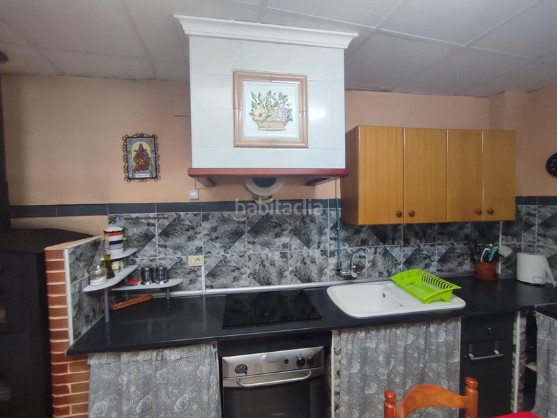 Foto f7cb39b2-445e-472a-ba68-30253cbb8164. Casa amb aparcament a Onda