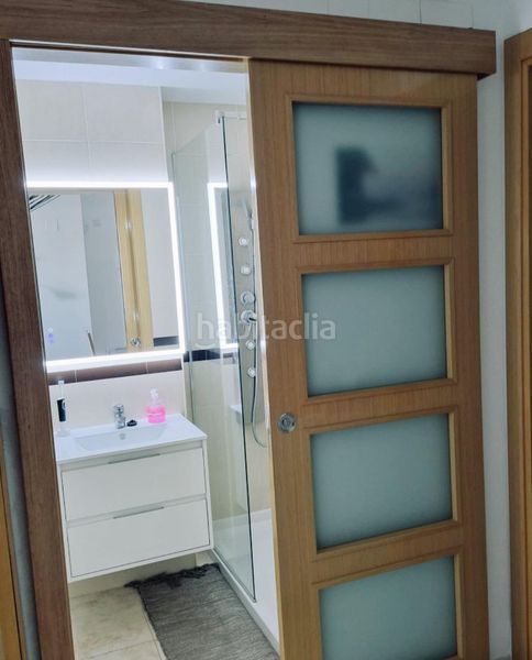 Foto 23aa2944-9039-4543-907b-76d6a96173b8. Apartament amb calefacció aparcament piscina a Jardines del Mar Oropesa del Mar