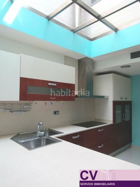 Foto 5517d4d8-795b-450b-b0b2-962cd93159de. Rent house with heating parking in Barri del Centre Terrassa
