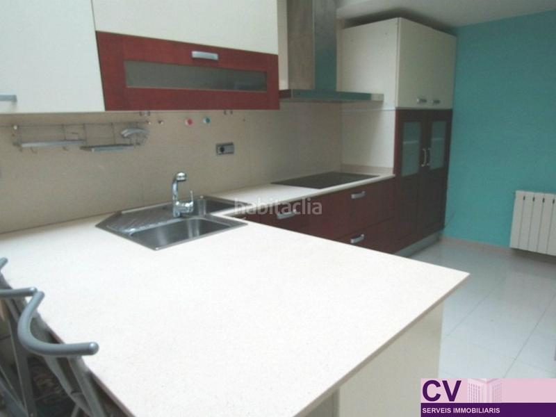 Foto 56106dc3-8e36-4159-b887-7c5d6c97aee4. Rent semi detached house with heating parking in Barri del Centre Terrassa