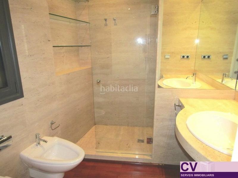 Foto 656dcb14-2f1f-49d6-8ac2-2000eca33333. Rent semi detached house with heating parking in Barri del Centre Terrassa