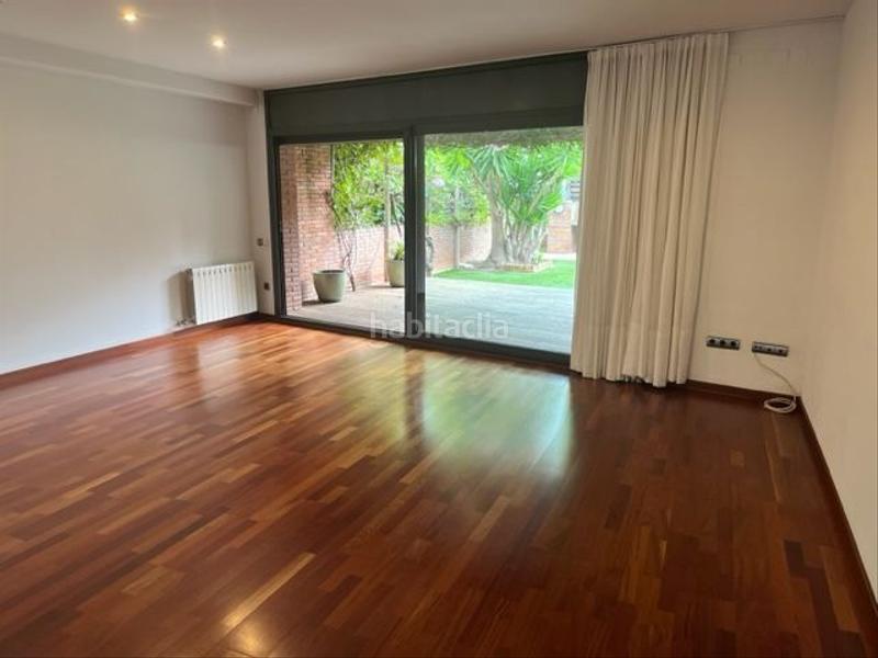 Foto 8bc14672-e593-4efb-ada7-a96a6e57c015. Rent semi detached house with heating parking in Barri del Centre Terrassa