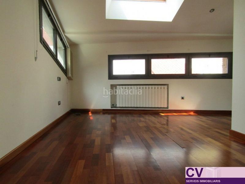 Foto a7afc195-fca7-444c-991e-bb65b00facf0. Rent semi detached house with heating parking in Barri del Centre Terrassa