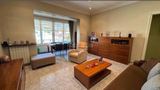 Reihenhaus  Montcada. Amplia casa en el centro con dos grandes terrazas y garaje