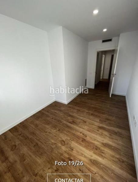 Foto e5a697dd-cd85-424c-a386-8fc81b3a36cc. Penthouse with heating parking in Segle XX Terrassa