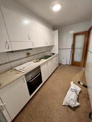 Appartement  Sierra nevada. Bajos de tres habitaciones con baño y cocina reformados
