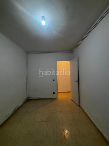 Foto 18bec351-b96d-47de-9596-0c45cfb3410a. Piso amplio piso de 4 habitaciones con terraza a pie de comedor oportunidad por precio y zona en Mataró