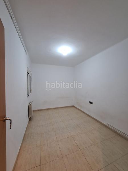 Foto 59a48a33-1e1f-452d-91ed-0e47a870db88. Piso amplio piso de 4 habitaciones con terraza a pie de comedor oportunidad por precio y zona en Mataró