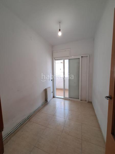 Foto 645d0598-bc3a-4059-9dd6-b44720ff3624. Piso amplio piso de 4 habitaciones con terraza a pie de comedor oportunidad por precio y zona en Mataró