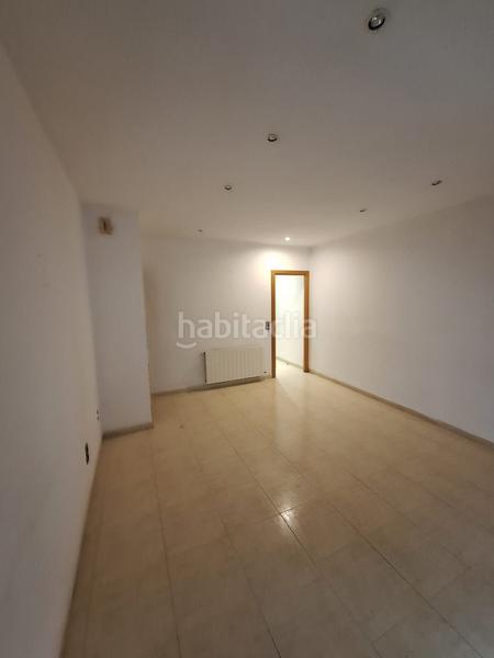 Foto 8fbe539e-16d2-4f96-8eae-89c714ba69d7. Piso amplio piso de 4 habitaciones con terraza a pie de comedor oportunidad por precio y zona en Mataró
