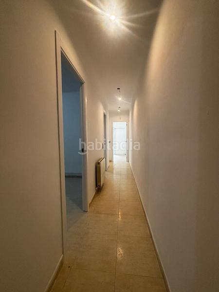 Foto a20d6785-5150-4bb8-9179-f3357c6a7aa3. Piso amplio piso de 4 habitaciones con terraza a pie de comedor oportunidad por precio y zona en Mataró