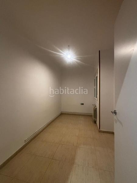 Foto c0e194d0-c010-4326-a204-5e4096db57b5. Piso amplio piso de 4 habitaciones con terraza a pie de comedor oportunidad por precio y zona en Mataró