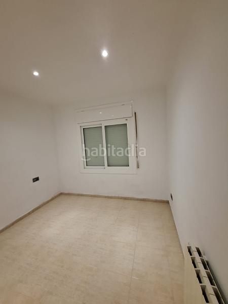 Foto f595a273-7eef-4594-86f3-fe0433924540. Piso amplio piso de 4 habitaciones con terraza a pie de comedor oportunidad por precio y zona en Mataró