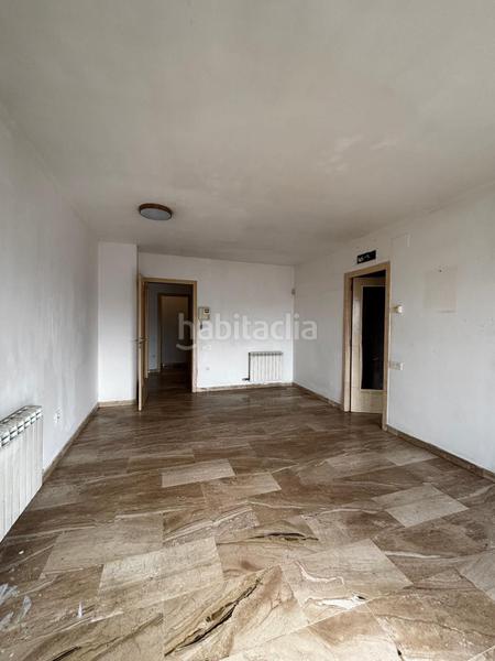 Foto ab008250-b02c-41d7-8ec7-2e40abf805e6. Flat with heating in Can Palet Terrassa