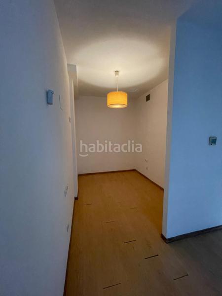 Foto 6fa04086-b47d-4023-91f2-1012b3fcb5ff. Pis amb calefacció aparcament a Zona Esportiva Terrassa