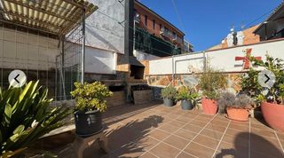 Piso  Font de la capella. Amplio piso de 4 habitaciones con terraza de 70 m2