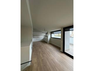 Dúplex  Onze de setembre. Obra nueva creu alta con zona comunitaria y piscina