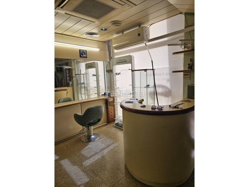 Foto d0463544-b95f-4ed9-a0ed-515a1d7012c8. Local comercial a Centre Sabadell