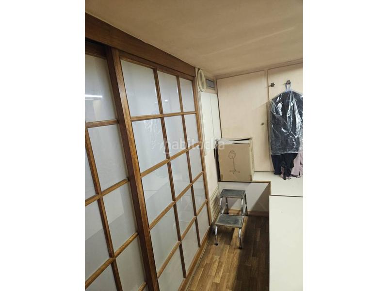 Foto e324be40-e032-4e25-af41-a694fcf38d98. Local comercial a Centre Sabadell