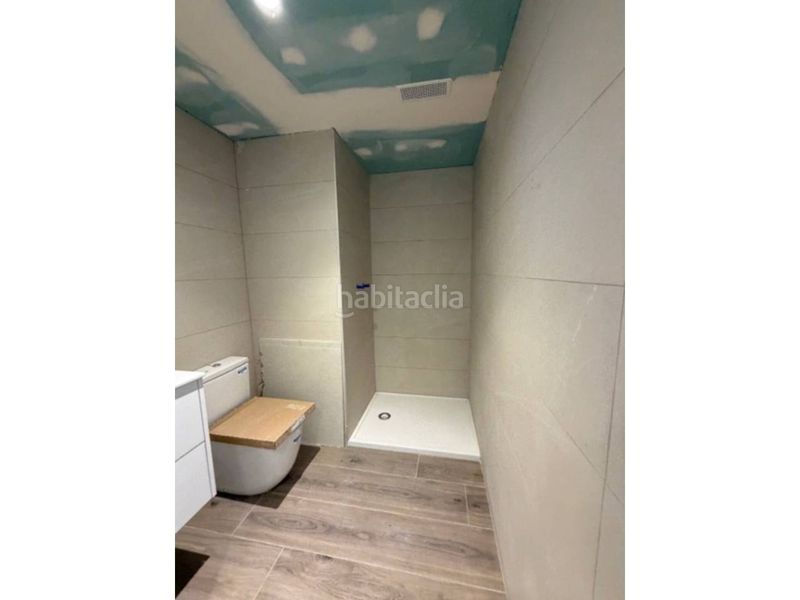 Foto 1594ab54-e922-442f-ae1f-e66bdde17d10. Rent triplex with heating in Centre Sabadell