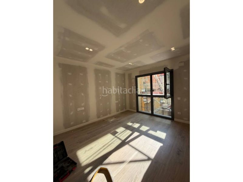 Foto 38050928-ae80-491f-854d-44bb1895f034. Rent triplex with heating in Centre Sabadell